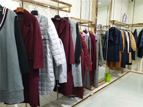 杭州華人杰女裝 冬裝時尚大氣，品牌尾貨折扣精選